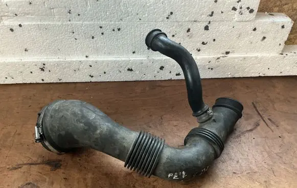 Ford Focus C-MAX Air intake hose/pipe 4M519A673AE 6652A