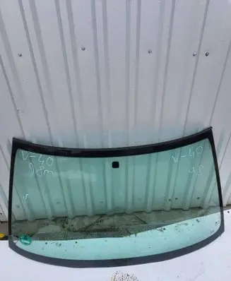 Volvo S40, V40 Front windscreen/windshield window 