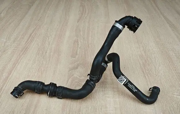 Audi A4 S4 B9 Engine coolant pipe/hose 8W0122449AT