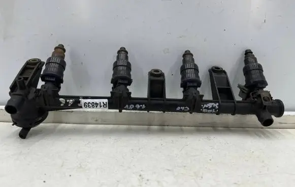 Renault Scenic I Fuel main line pipe 7700864726