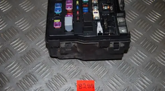 Honda CR-V Fuse box set SWYE01