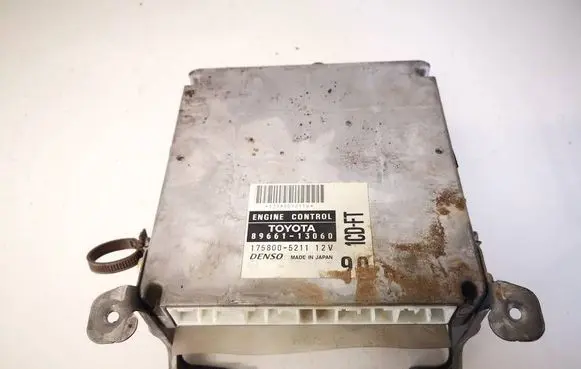 Toyota Corolla Verso E121 Engine control unit/module 8966113060