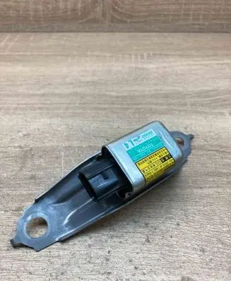 Toyota Prius (XW20) Airbag deployment crash/impact sensor 8983447020 1879000922