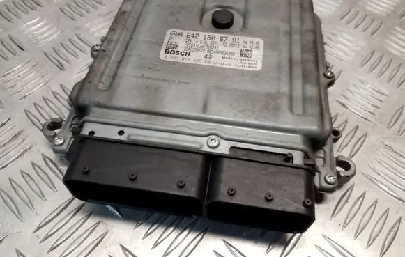 Mercedes-Benz R W251 Engine control unit/module 0281013385 A6421506791