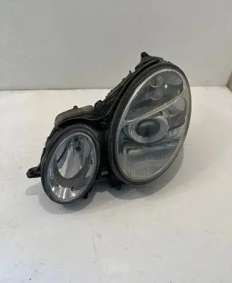 Mercedes-Benz E W211 Headlight/headlamp 15435900