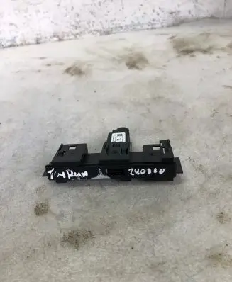Volkswagen Touran III USB socket connector 5q0035726j