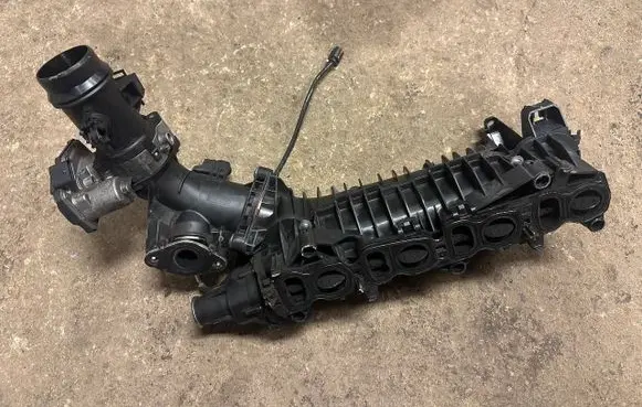 BMW 3 E90 E91 Intake manifold 780799105 10090100505