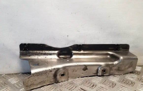 BMW 5 F10 F11 Heat shield in engine bay 7185203 5148718520305