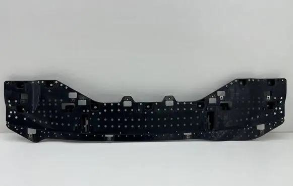 Suzuki Swift III Front bumper skid plate/under tray 72461-68R0