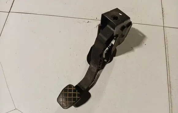 Skoda Fabia Mk1 (6Y) Clutch pedal 601721059AA