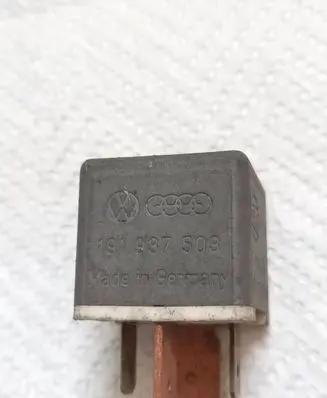 Volkswagen PASSAT B4 Other relay 191937503