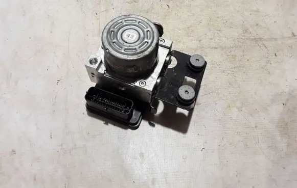 Renault Trafic III (X82) ABS Pump 476601418R
