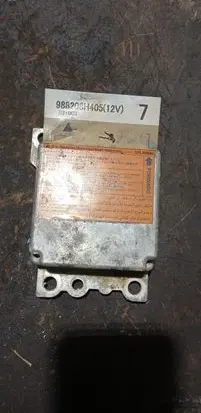 Nissan X-Trail T30 Airbag control unit/module 988208H405