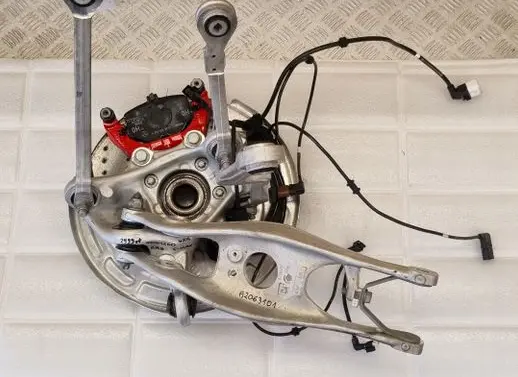 Mercedes-Benz C W206 Stub axle 