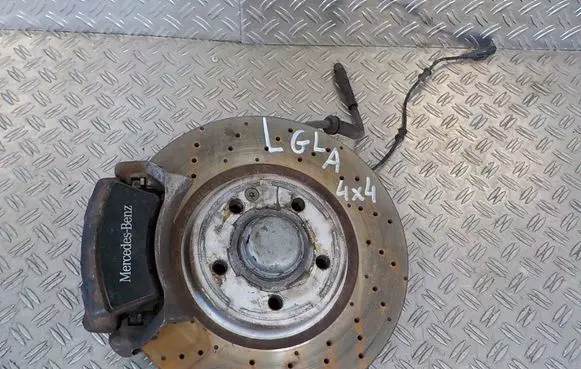 Mercedes-Benz GLA W156 Front wheel hub spindle knuckle