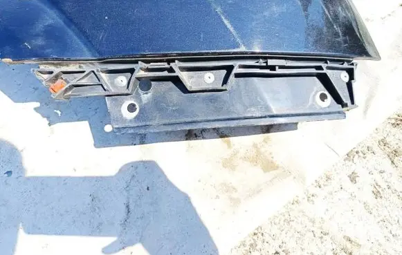 Opel Signum Front bumper mounting bracket