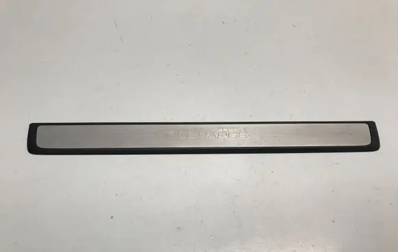 Volvo XC40 Front sill (body part) 32132599