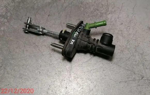 Toyota Avensis T270 Clutch master cylinder 3142002051