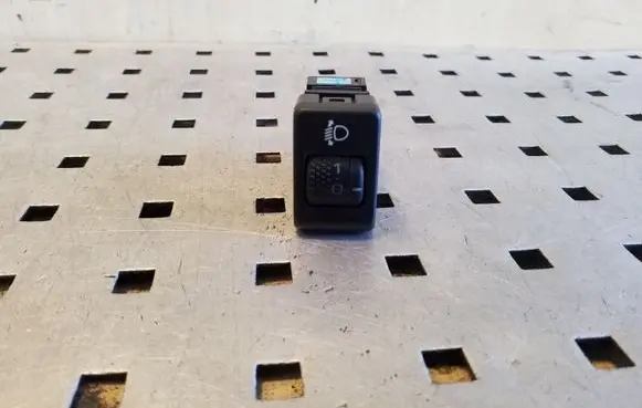 Subaru Forester SG Headlight level height control switch