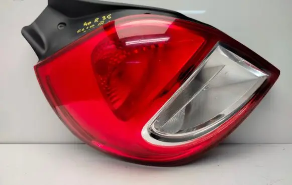 Renault Clio III Rear/tail lights 8200776048