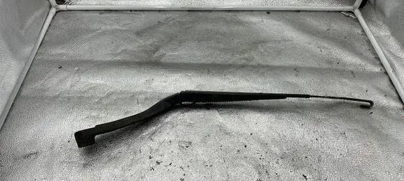 Opel Insignia A Front wiper blade arm 13227401