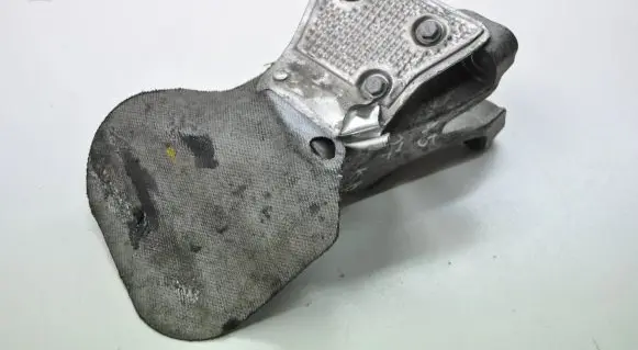 Audi A5 8T 8F Engine mounting bracket 8K0199307AQ
