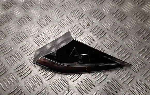 Citroen DS7 Crossback Other sill/pillar trim element 9824575977