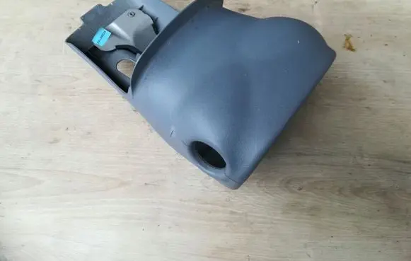 Toyota Yaris Steering wheel column trim