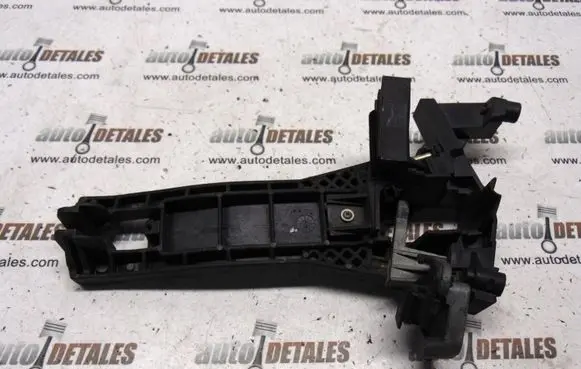 Rear door exterior handle/bracket
