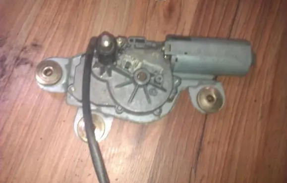 Ford Mondeo MK I Rear window wiper motor 0390201521