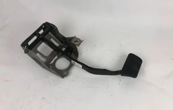 Maserati Ghibli Brake pedal 06700311040 00024 66337