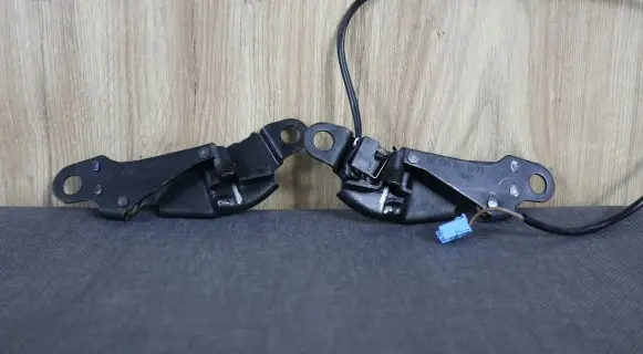 Mercedes-Benz SLK R171 Convertible roof lock/latch 2307901377 A2307901377 A2307901477