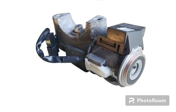 Toyota Avensis T250 Ignition lock N0501517 N0501518 8978305010