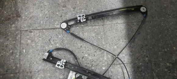 BMW X5 E53 Front window lifting mechanism without motor
