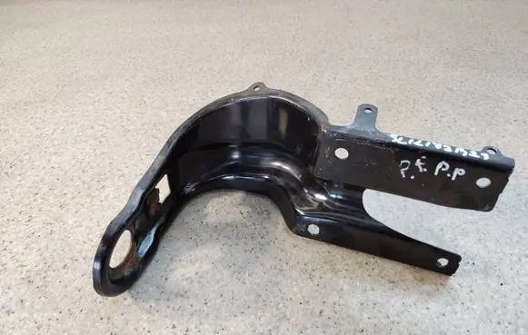 Mercedes-Benz SLK R172 Radiator mount bracket A1726260431AOP1245 A1726260431