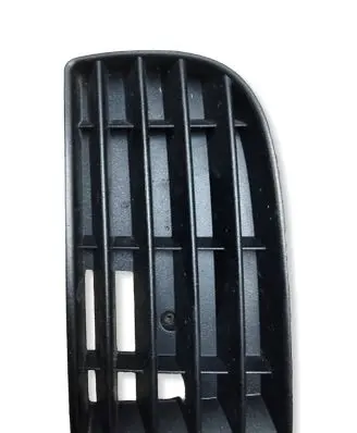 Volkswagen Golf V Front bumper lower grill 