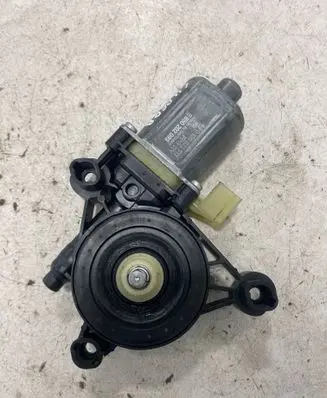Skoda Superb B8 (3V) Front door window regulator motor 0130822717 E850202099