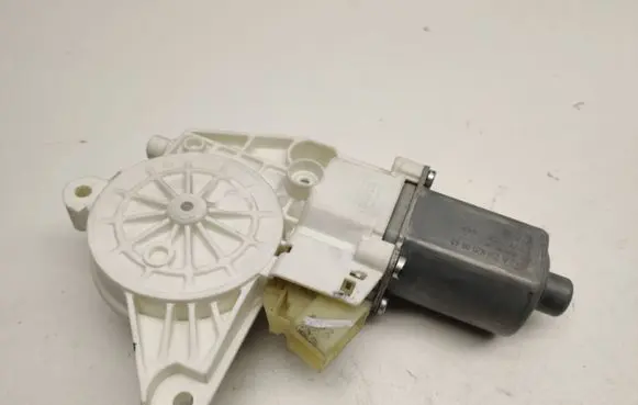 Mercedes-Benz ML W164 Front door window regulator motor A2518200842