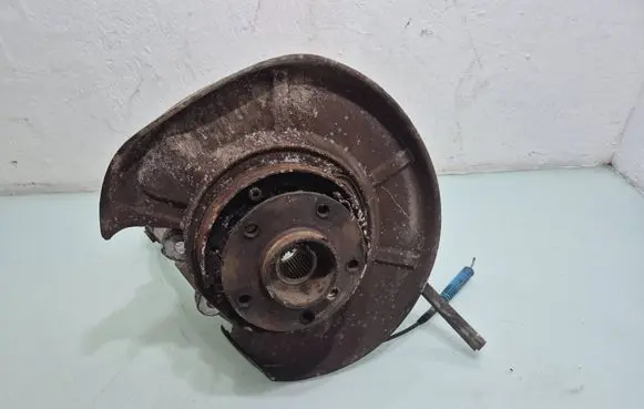 BMW 5 E60 E61 Rear wheel hub 
