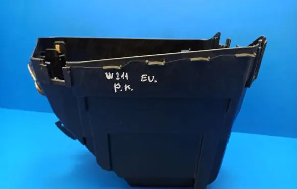 Mercedes-Benz E W211 Fuse box set 2115400324