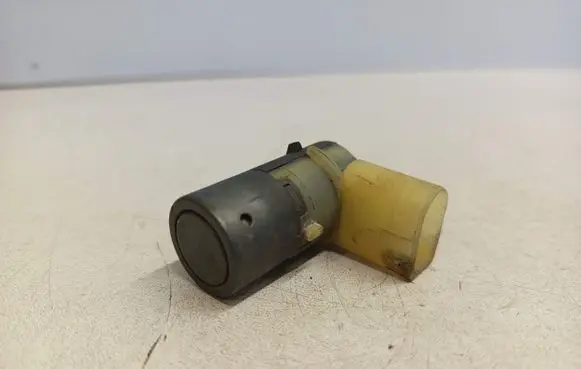 Audi A6 S6 C6 4F Front parking sensor holder (PDC) 7H0919275C