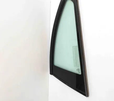BMW 2 F22 F23 Rear side window 4822639