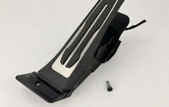 BMW i4 Accelerator throttle pedal 6889821 12037313