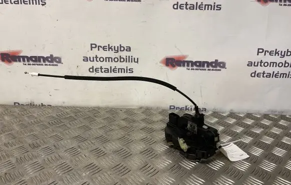Opel Insignia A Front door lock