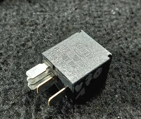 Volvo V70 Other relay 208102P810 1V1020A 811110