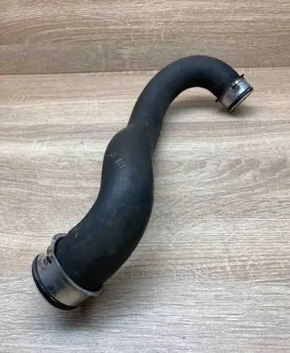 Mercedes-Benz E W211 Coolant pipe/hose A2115015482