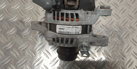 Toyota Verso Generator/alternator 270600T360