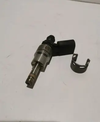 Audi A3 S3 8P Fuel injector 0261500