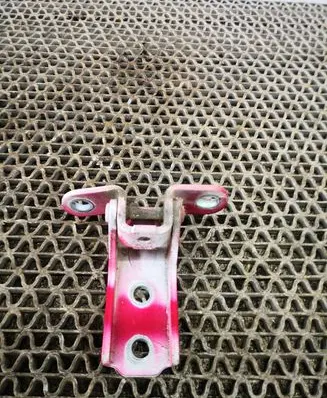 KIA Rio Front door upper hinge