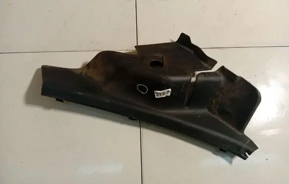 Ford Focus C-MAX (D) pillar trim (bottom)